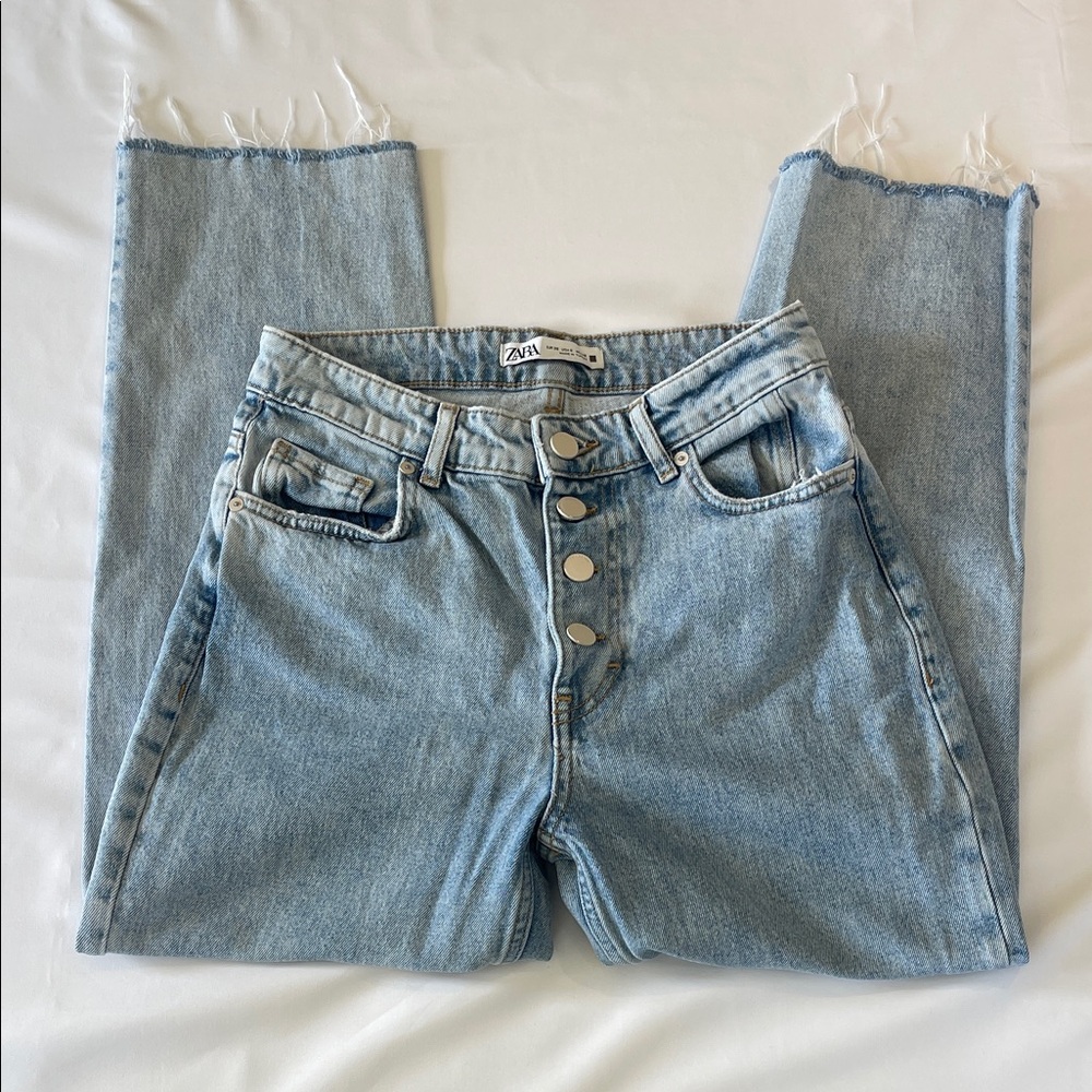 Zara Light Wash High Rise Straight Leg Button Fly Jeans Size 6